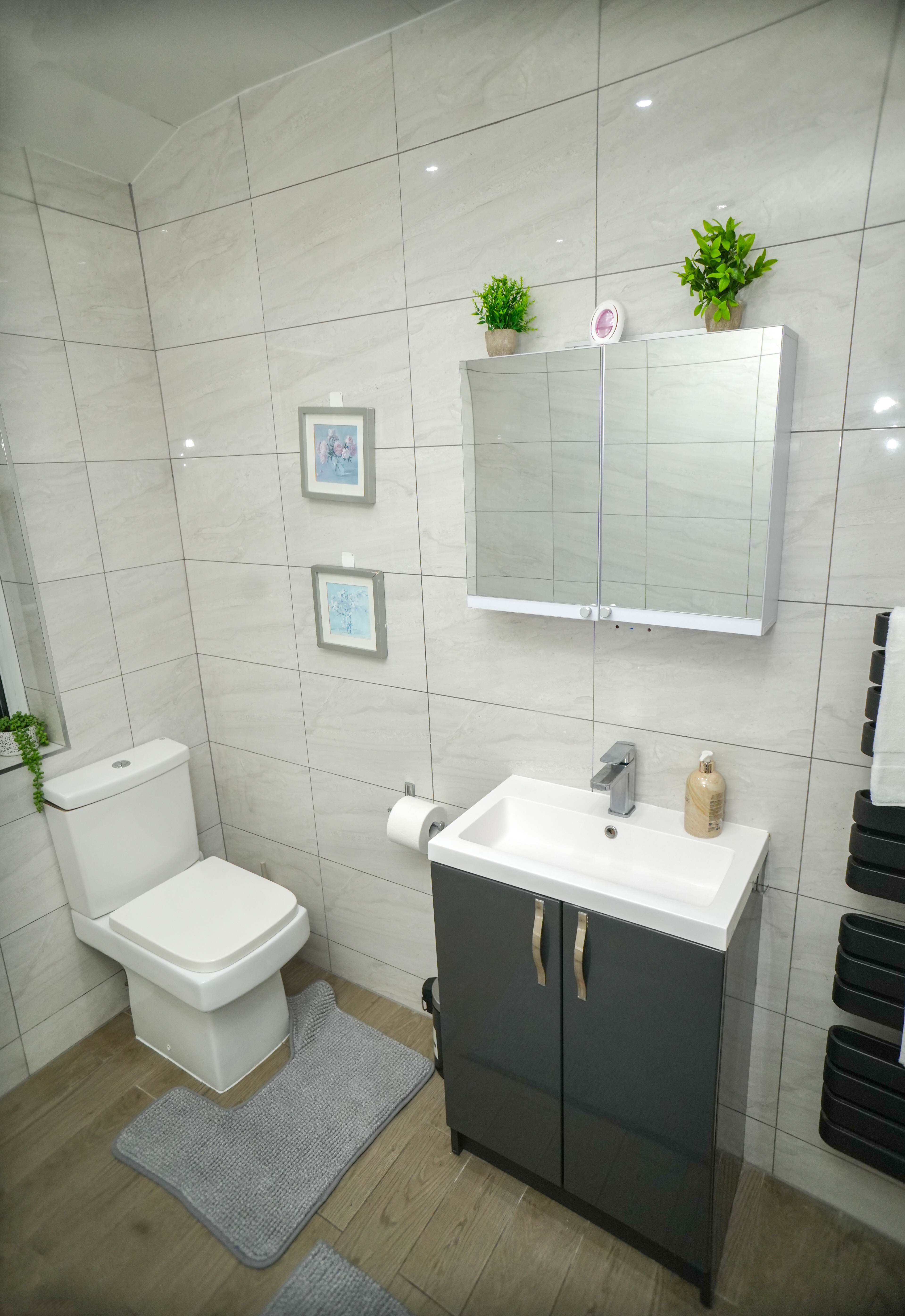 Second bathroom at the Hayes 4-Bedroom Home